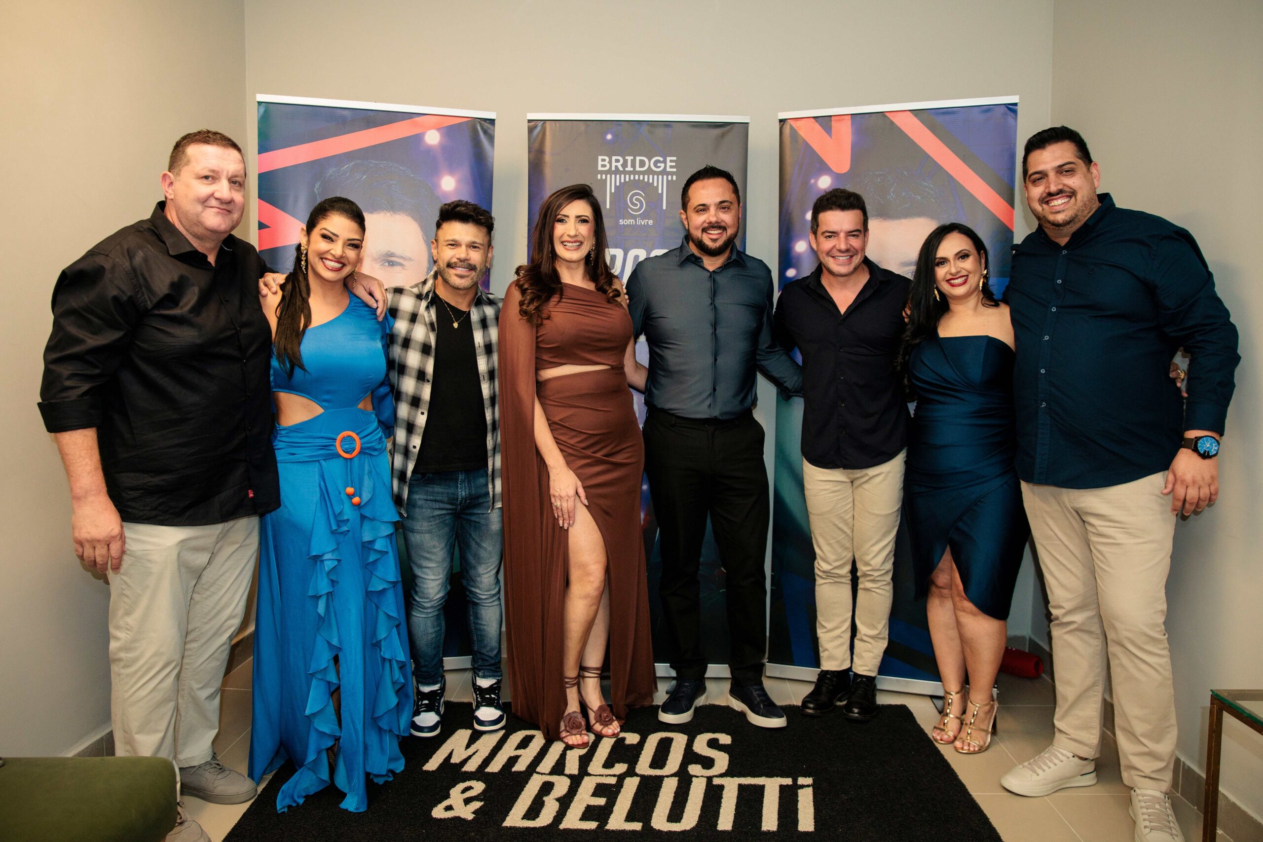 imagens: divulgação D'Brescia - show da dupla sertaneja Marcos&Belutti; a dupla com os sócios e convidados; os sócios Faxa e Cléber na nova unidade SBC
