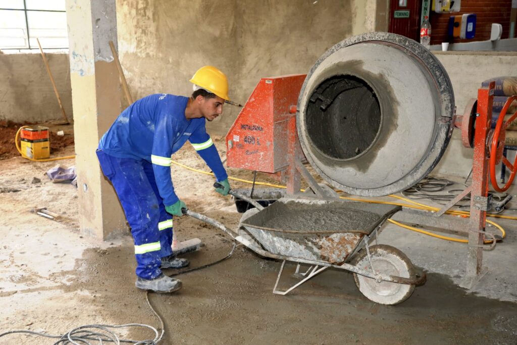 Obras na Emeief Julio Pignatari - Foto - Alex Cavanha_PSA