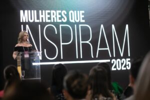 Bastidores do sucesso: Analice Nicolau e grandes lideranças comandam fórum em Santa Catarina Com foco em posicionamento e solidariedade, a sexta edição do "Mulheres que Inspiram" promete movimentar o Vale do Itajaí